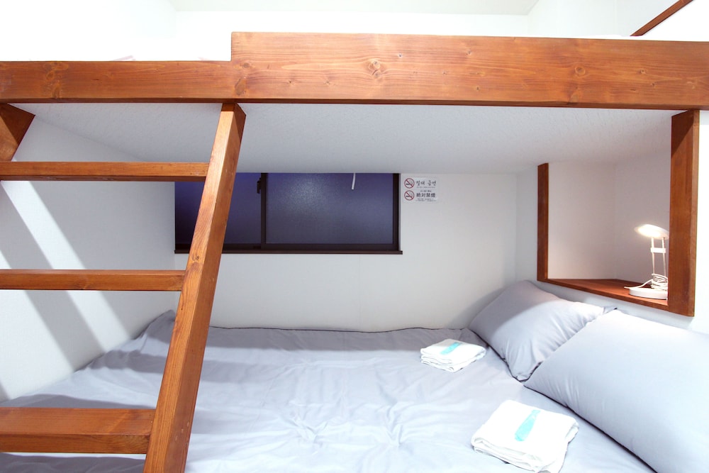I OSAKA HOUSE 大阪