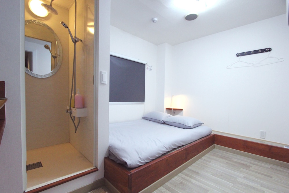 I OSAKA HOUSE 大阪