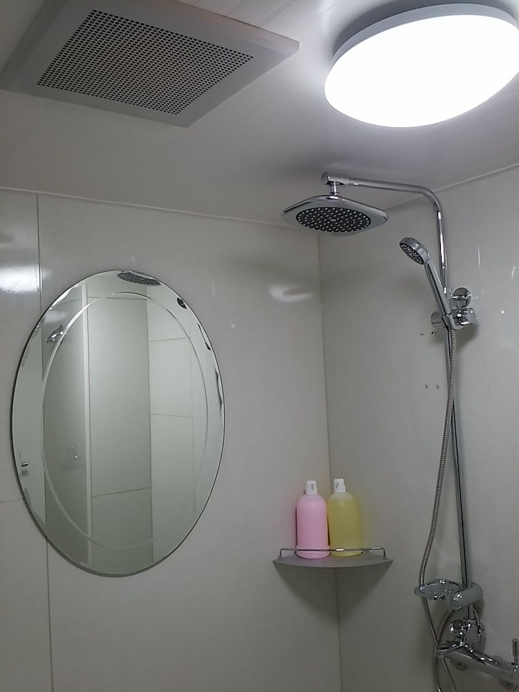 I OSAKA HOUSE 大阪