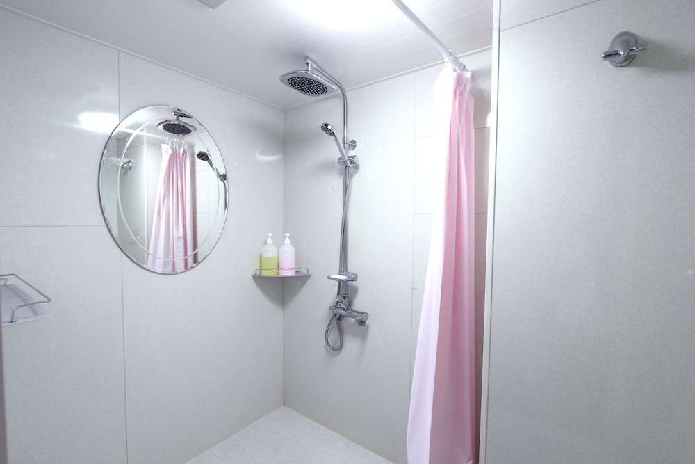 I OSAKA HOUSE 大阪