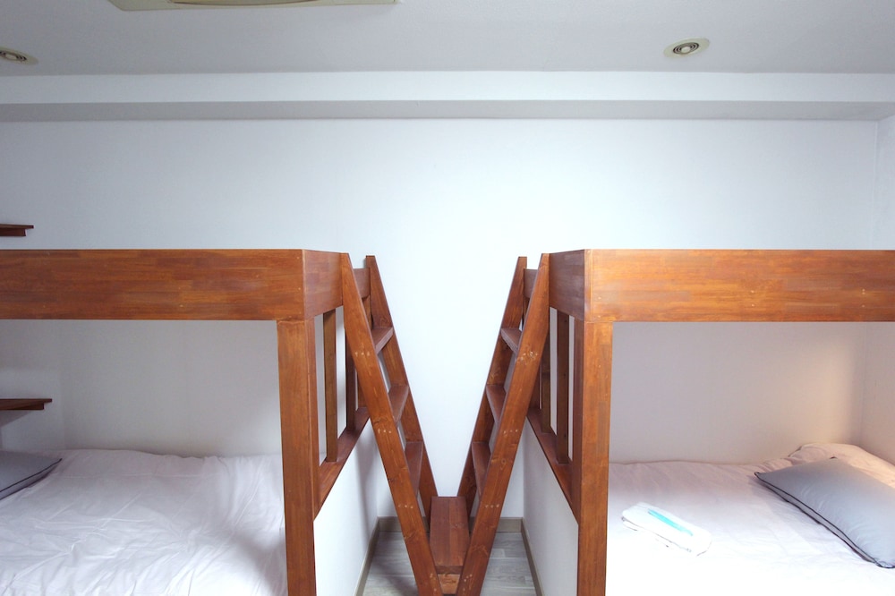 I OSAKA HOUSE 大阪