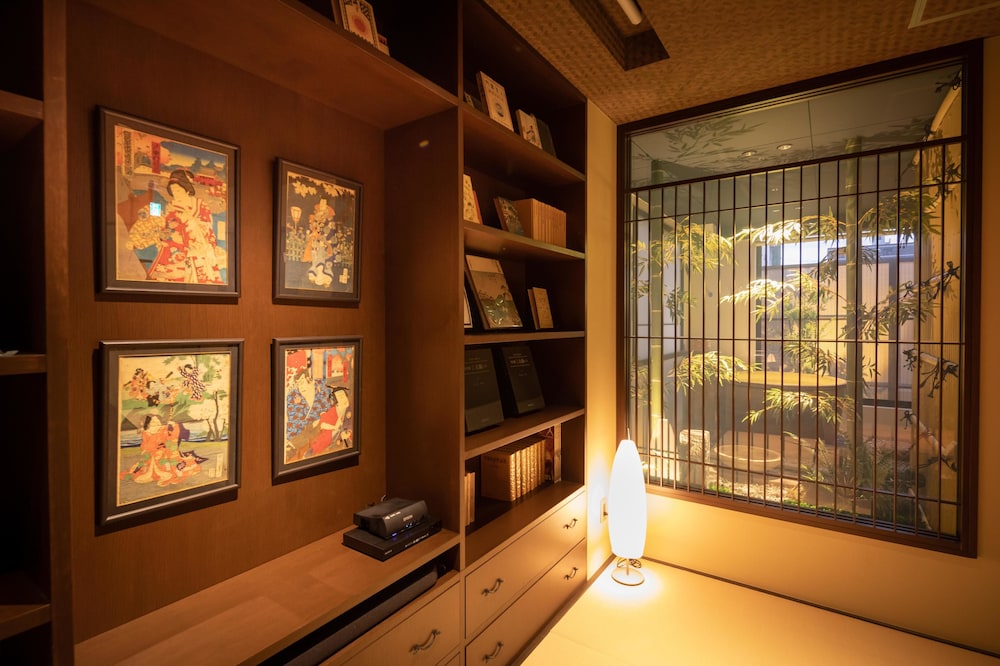 今昔荘 大阪 道頓堀 -寄合・書肆・合薬屋 大阪