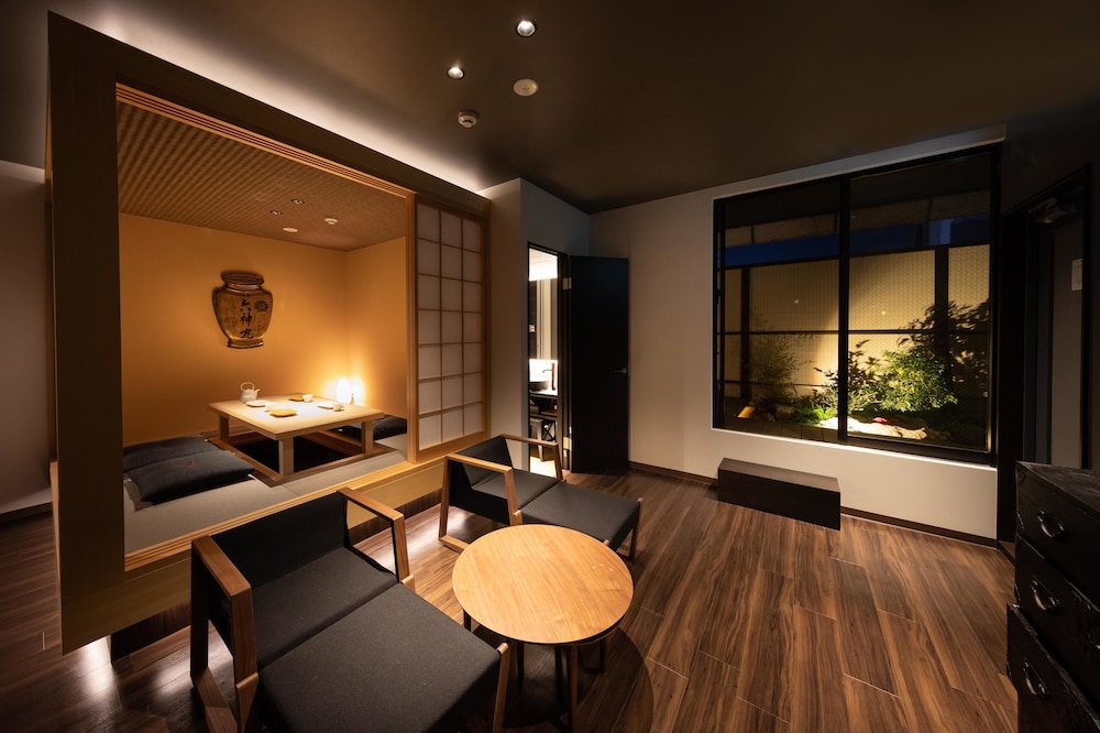 今昔荘 大阪 道頓堀 -寄合・書肆・合薬屋 大阪