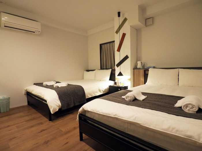 YEAH ROOM NAMBA 大阪