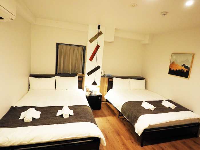 YEAH ROOM NAMBA 大阪