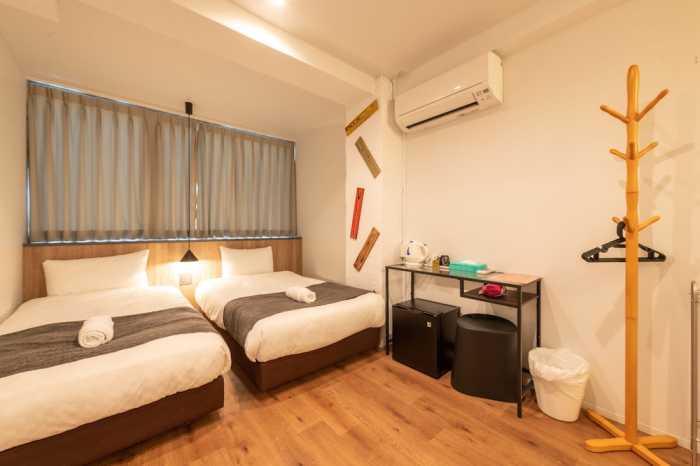 YEAH ROOM NAMBA 大阪
