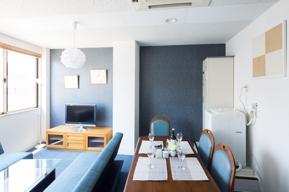 ELEGANT BLUE 大阪