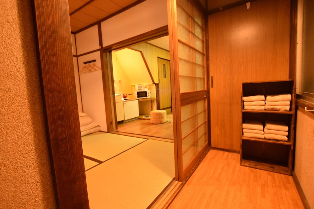 GORAKU HOUSE OSAKA 大阪