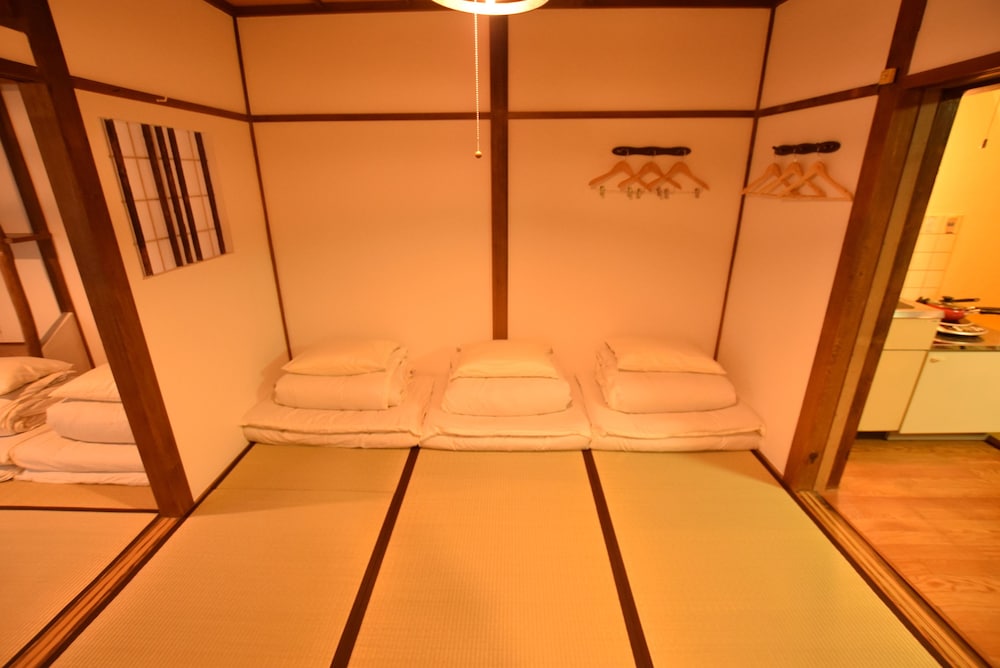 GORAKU HOUSE OSAKA 大阪