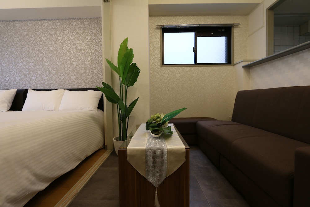 ELIZABETH GARDEN II 大阪