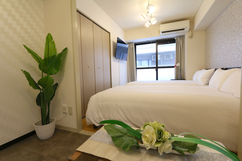 ELIZABETH GARDEN II 大阪