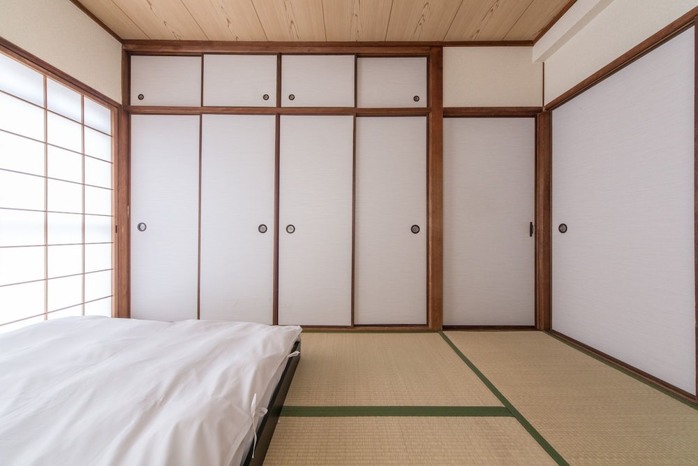 ALEX'S HOME KUROMON 大阪