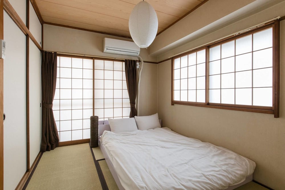 ALEX'S HOME KUROMON 大阪