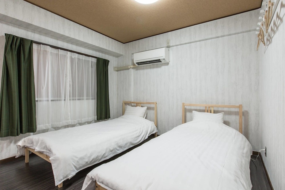 ALEX'S HOME KUROMON 大阪
