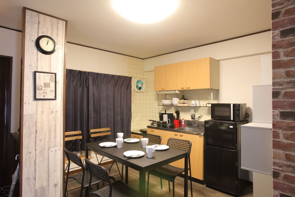 ALEX'S HOME KUROMON 大阪