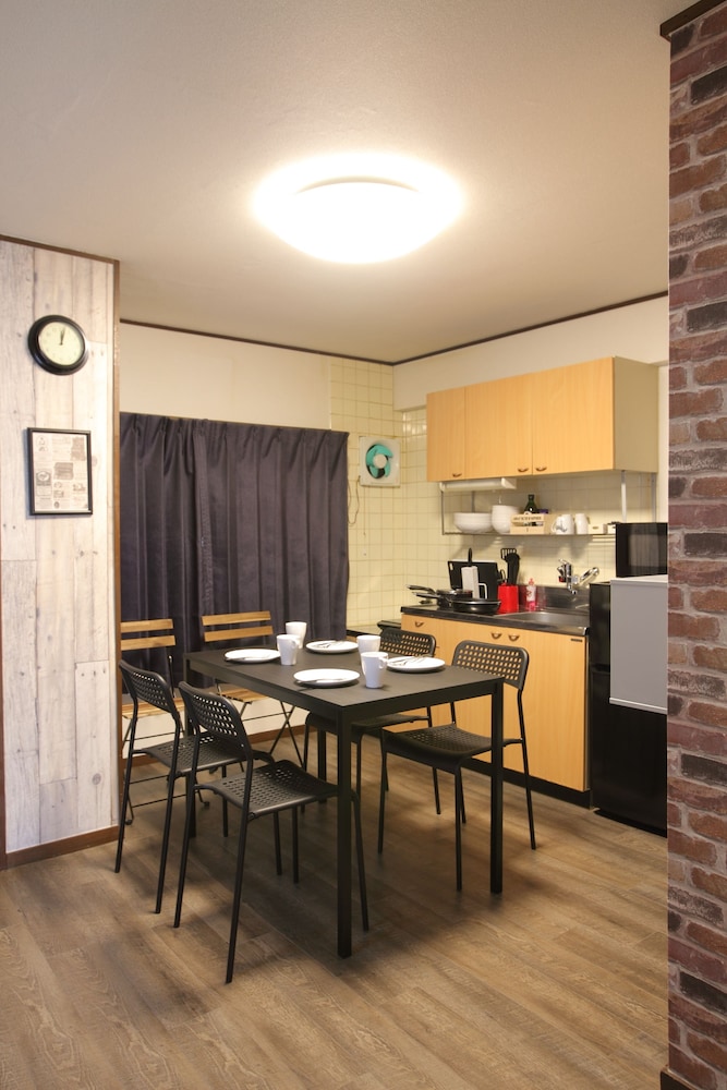 ALEX'S HOME KUROMON 大阪