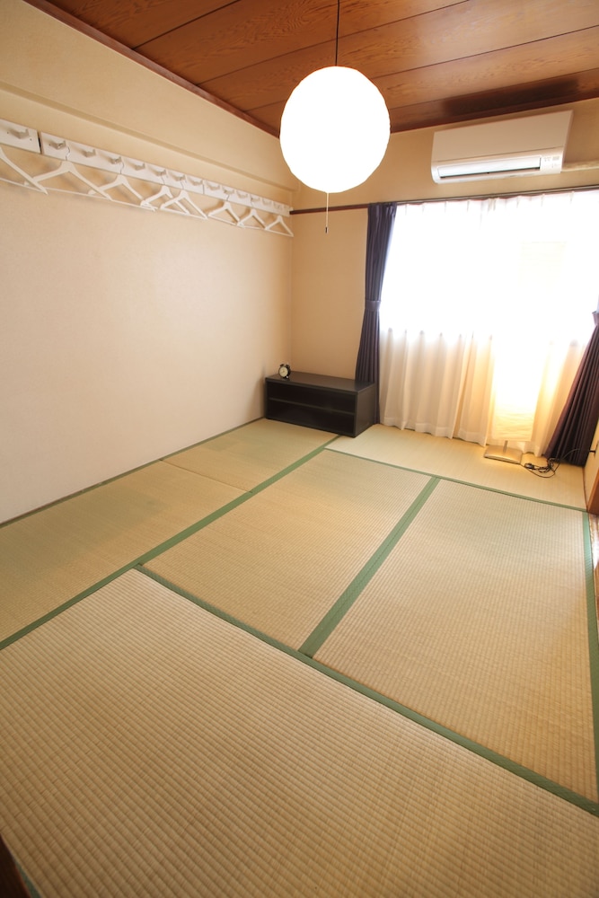 ALEX'S HOME KUROMON 大阪