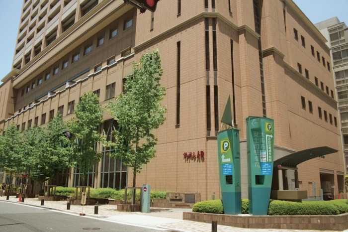 ヴィアーレ大阪 大阪