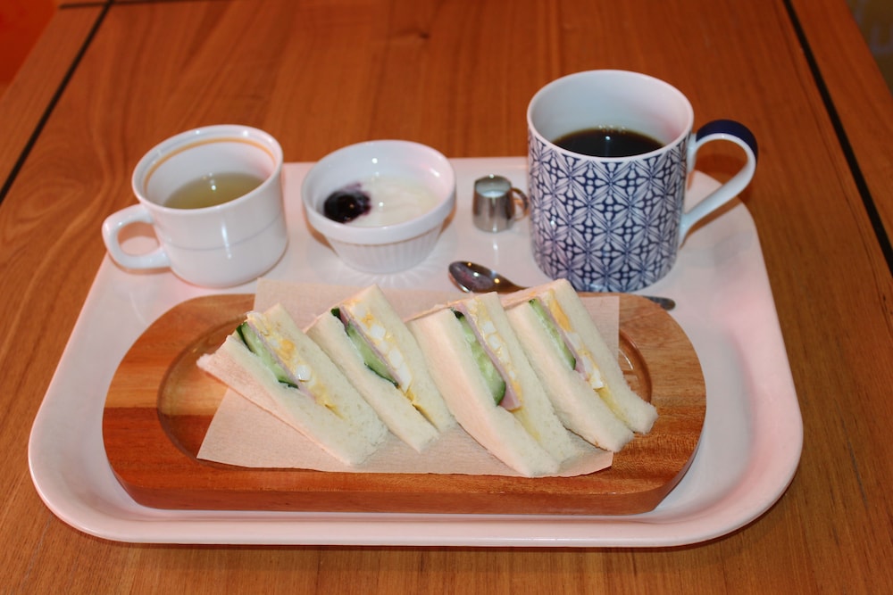 宿カフェ ベッド＆ブレックファースト チェルシーズ レインボウ 大阪