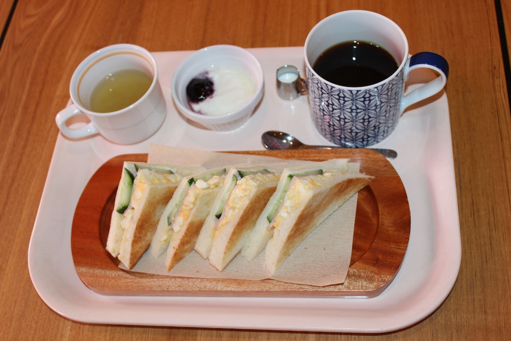 宿カフェ ベッド＆ブレックファースト チェルシーズ レインボウ 大阪
