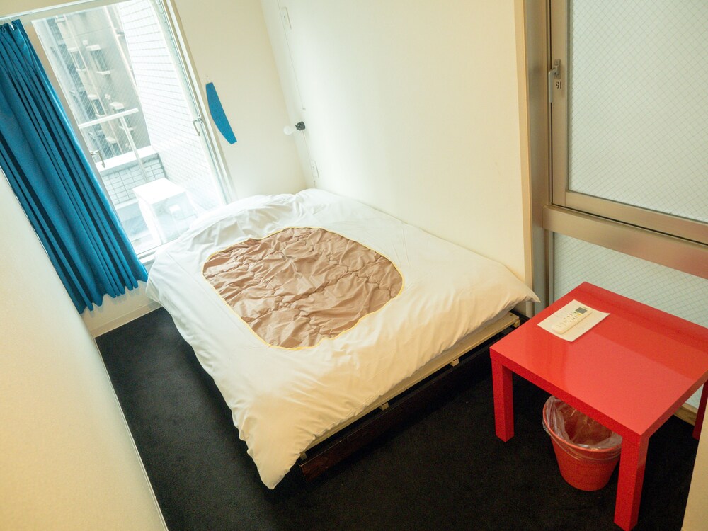 CHARIN CO HOSTEL OSAKA 大阪