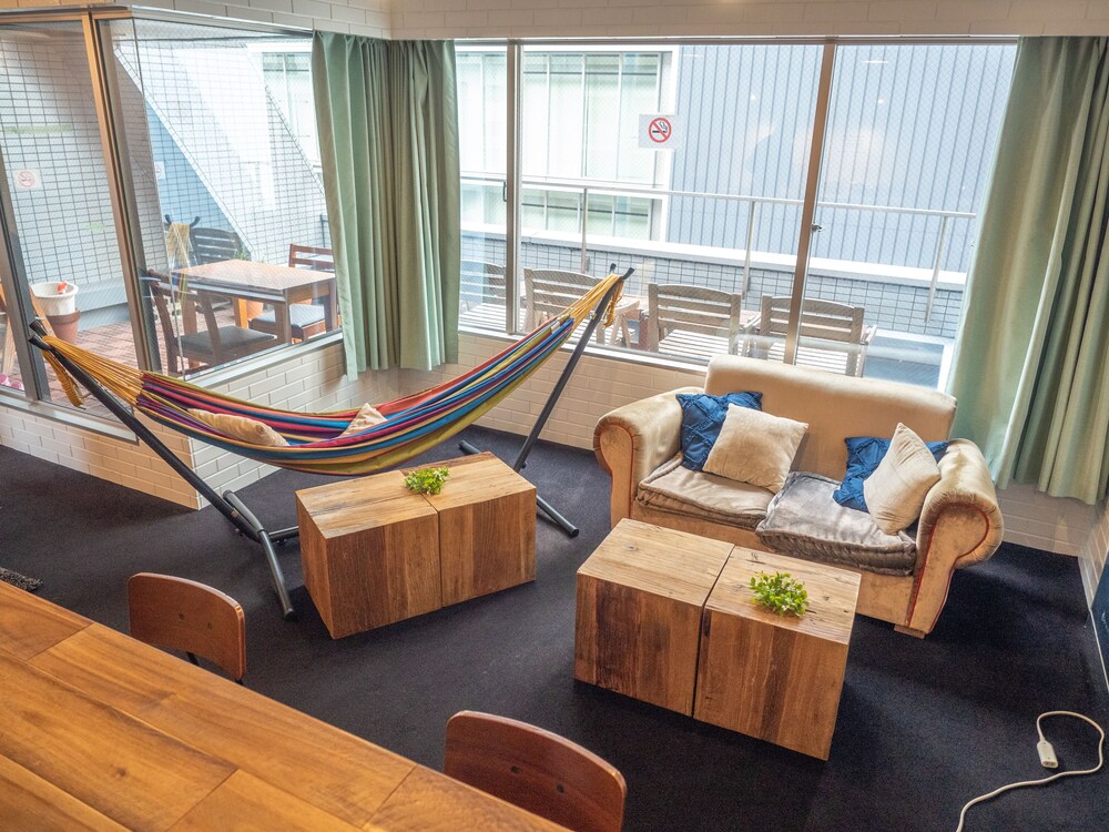 CHARIN CO HOSTEL OSAKA 大阪