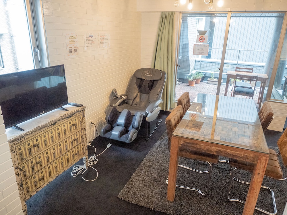 CHARIN CO HOSTEL OSAKA 大阪