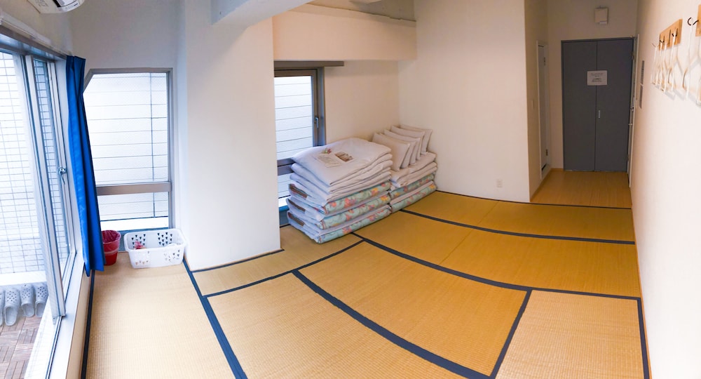 CHARIN CO HOSTEL OSAKA 大阪