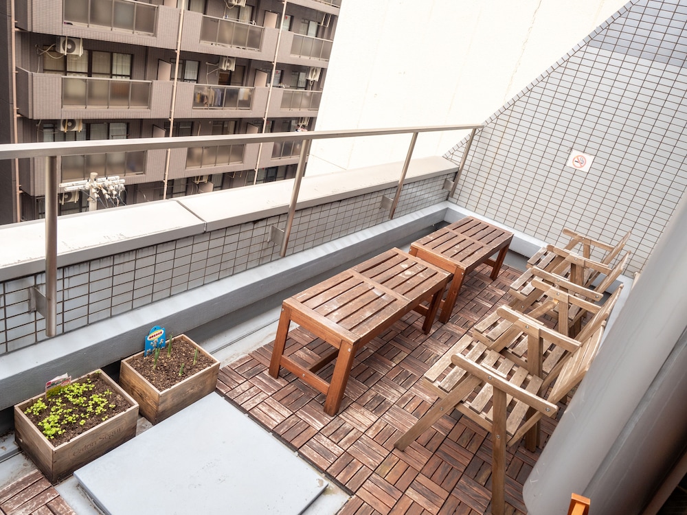 CHARIN CO HOSTEL OSAKA 大阪