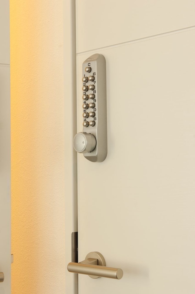 CHARIN CO HOSTEL OSAKA 大阪