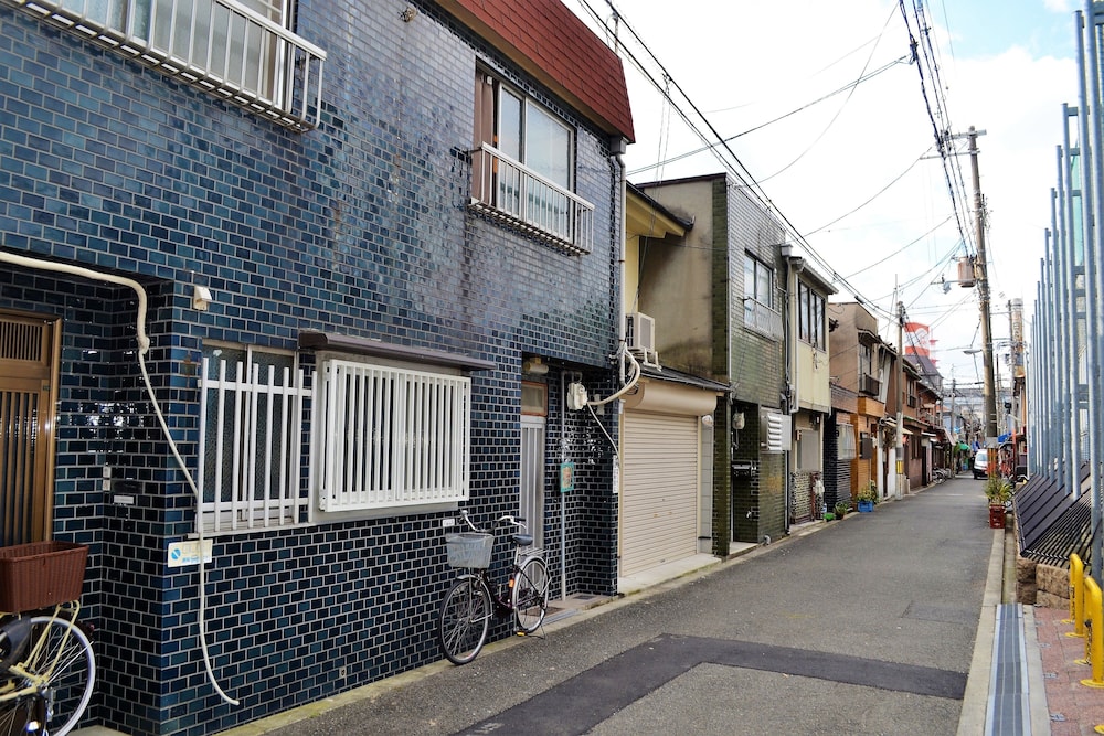 ぴーすはうす阿倍野 大阪