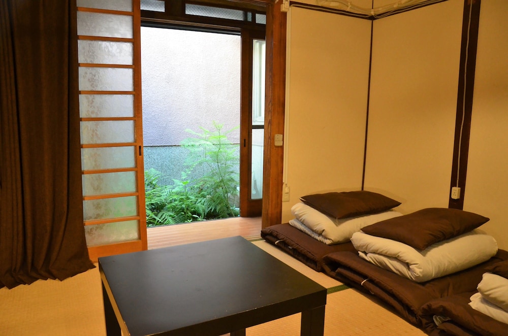 ぴーすはうす阿倍野 大阪