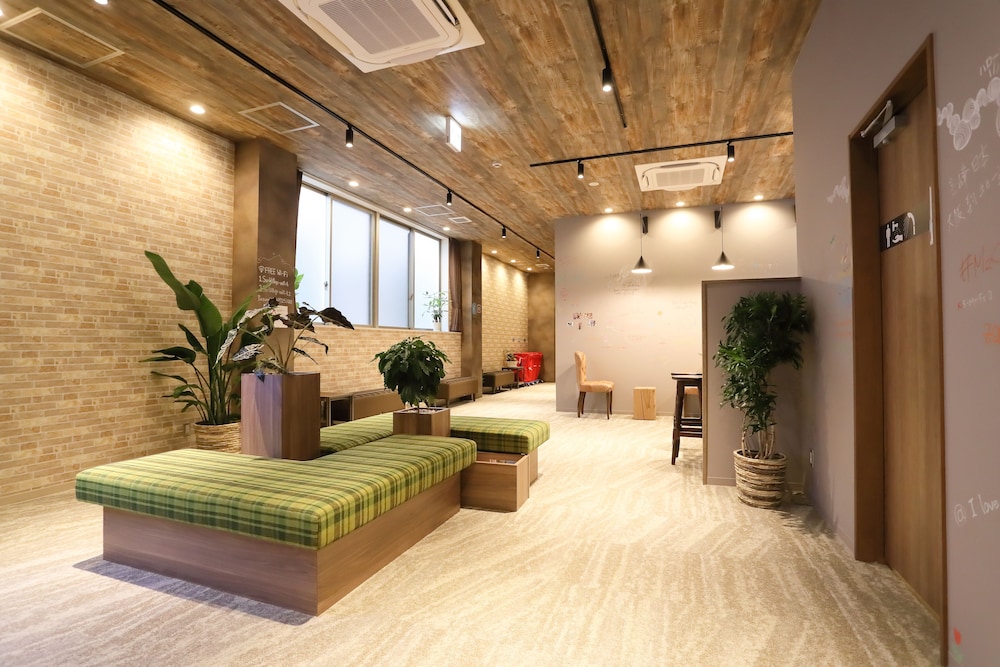 BNB+ 鶴橋店 大阪