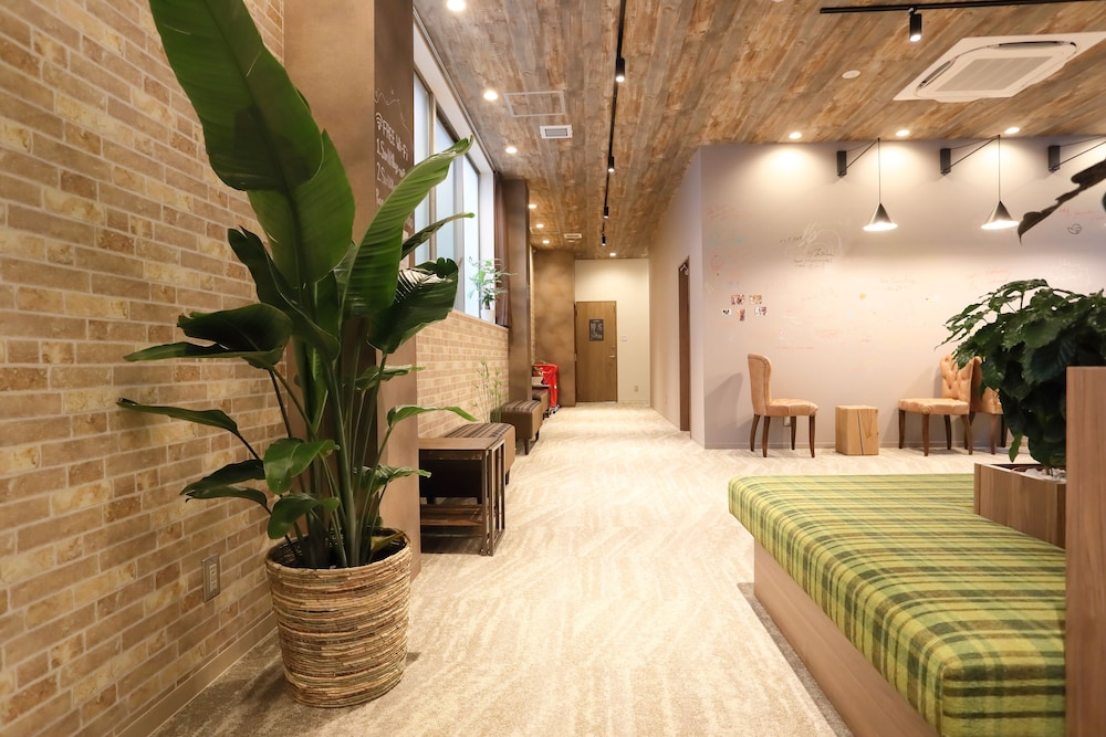 BNB+ 鶴橋店 大阪