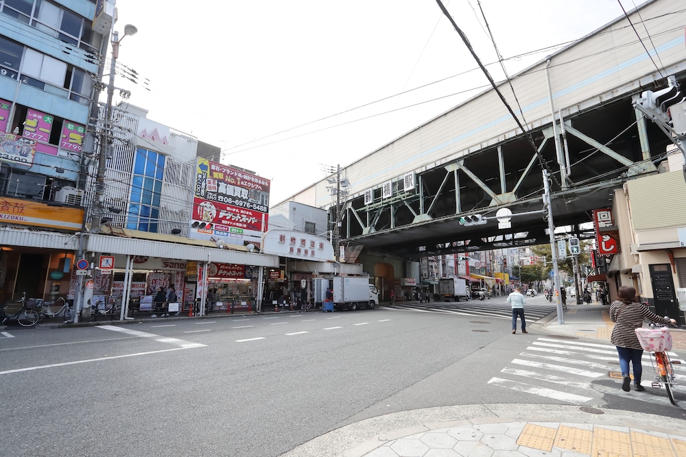 BNB+ 鶴橋店 大阪