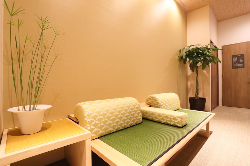 BNB+ 鶴橋店 大阪