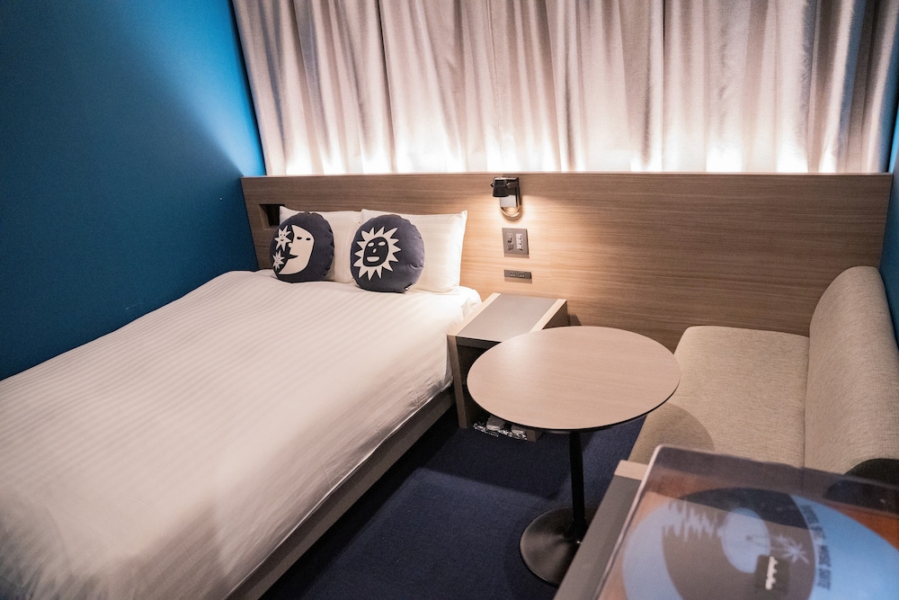 HOTEL SHE、OSAKA 大阪