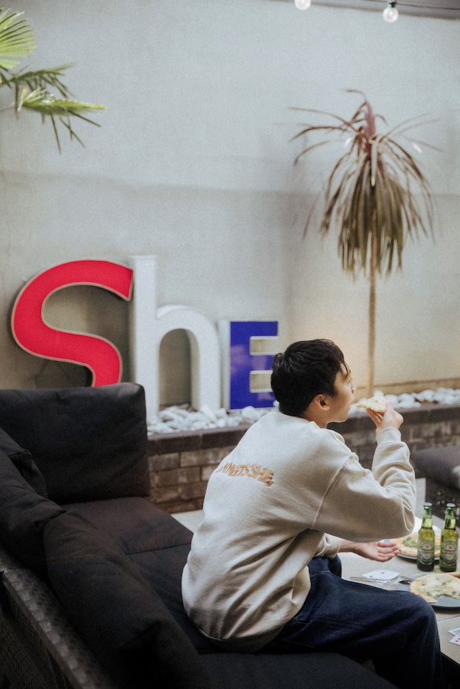 HOTEL SHE、OSAKA 大阪