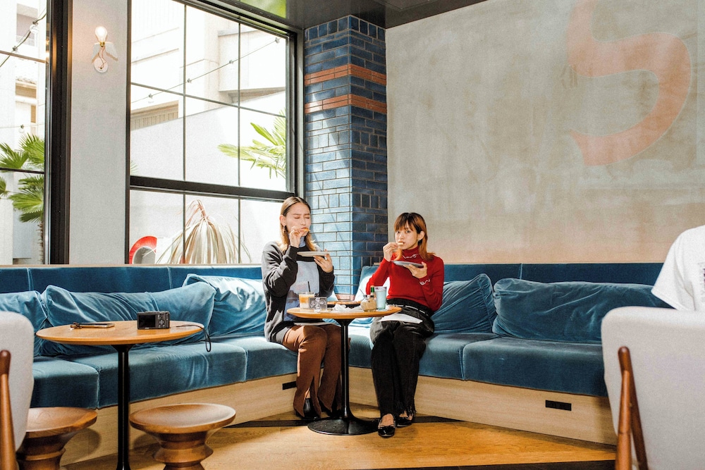 HOTEL SHE、OSAKA 大阪