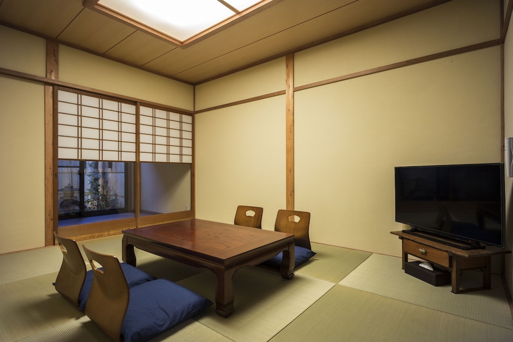 京宿屋ぐんじょう庵 京都