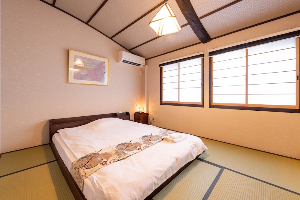 雲町屋 月輪 下弦 KUMOMACHIYA TUKINOWA KAGEN 京都
