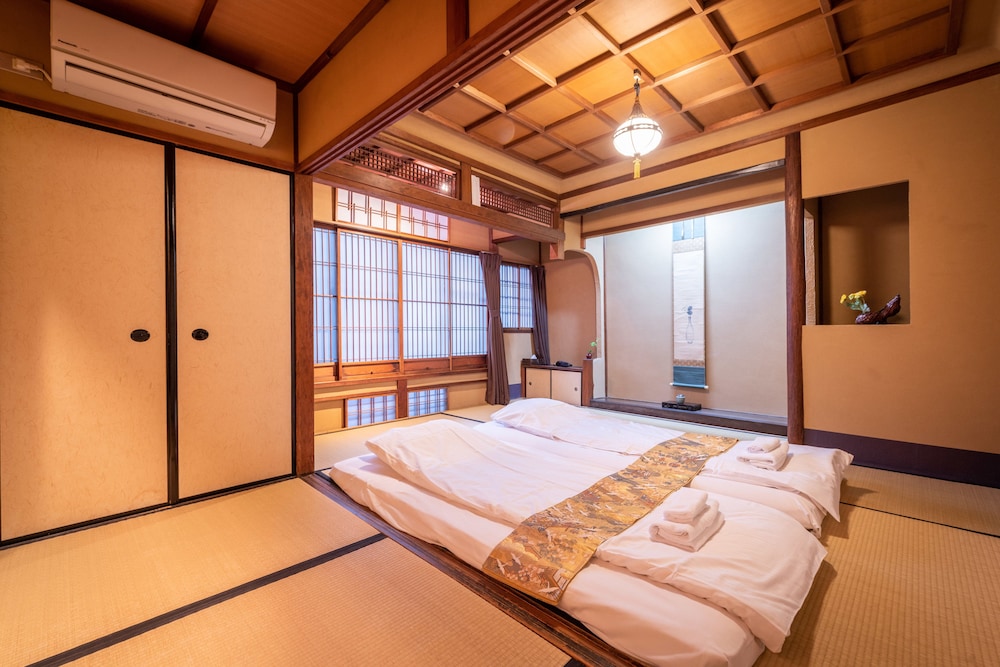 雲町屋 祇園花見 KUMOMACHIYA GIONHANAMI 京都
