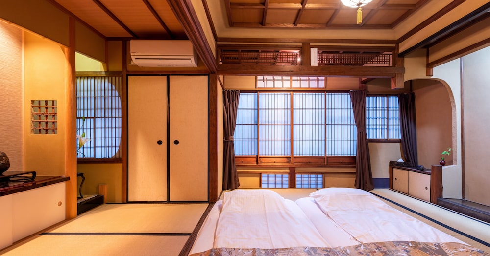 雲町屋 祇園花見 KUMOMACHIYA GIONHANAMI 京都