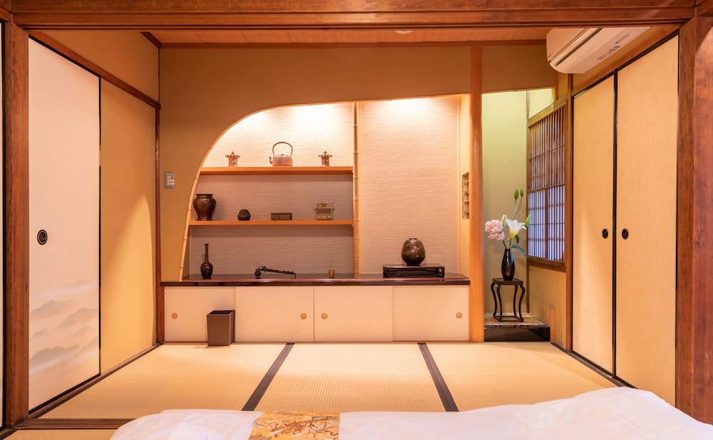 雲町屋 祇園花見 KUMOMACHIYA GIONHANAMI 京都