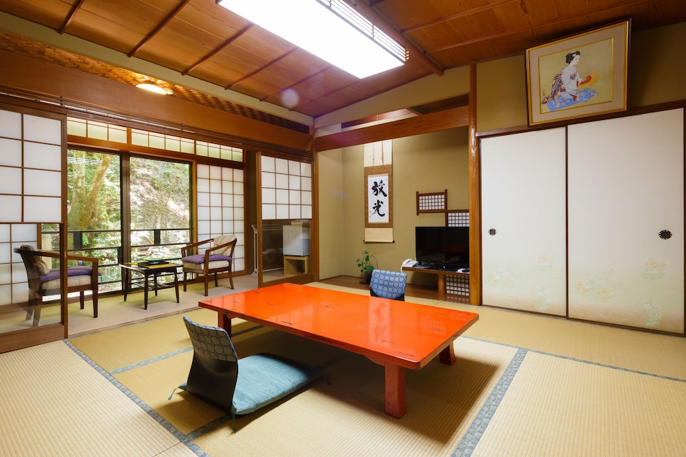 貴船ひろや 京都