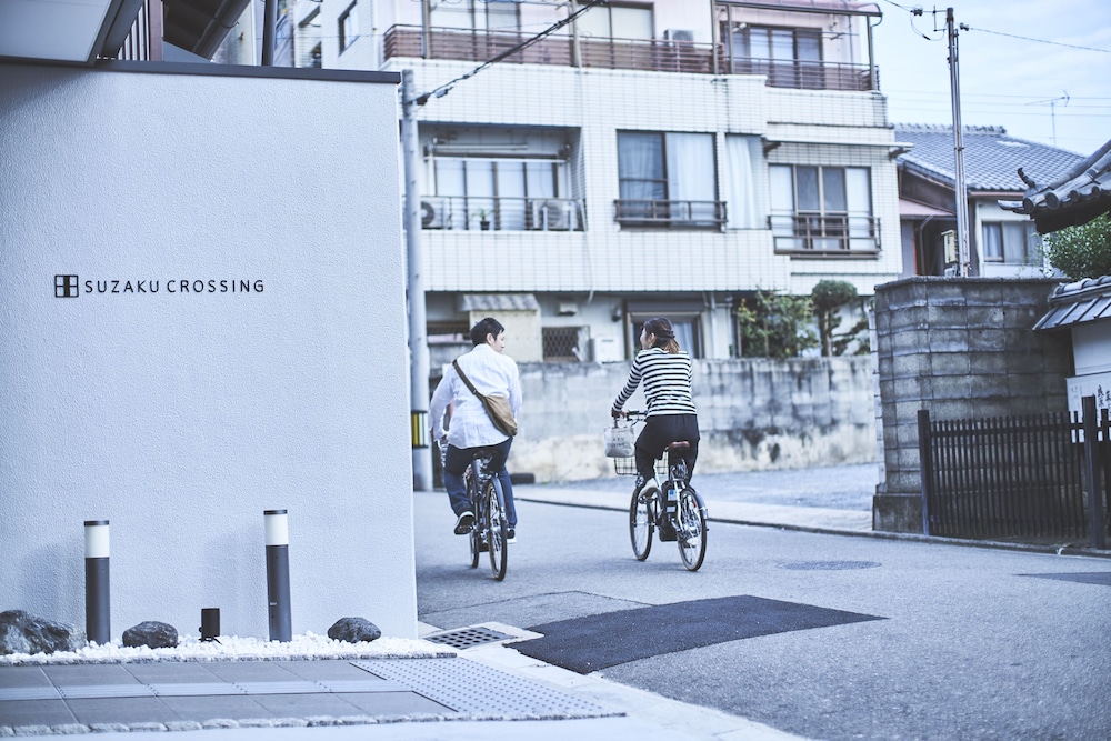 朱雀館　SUZAKU CROSSING 京都