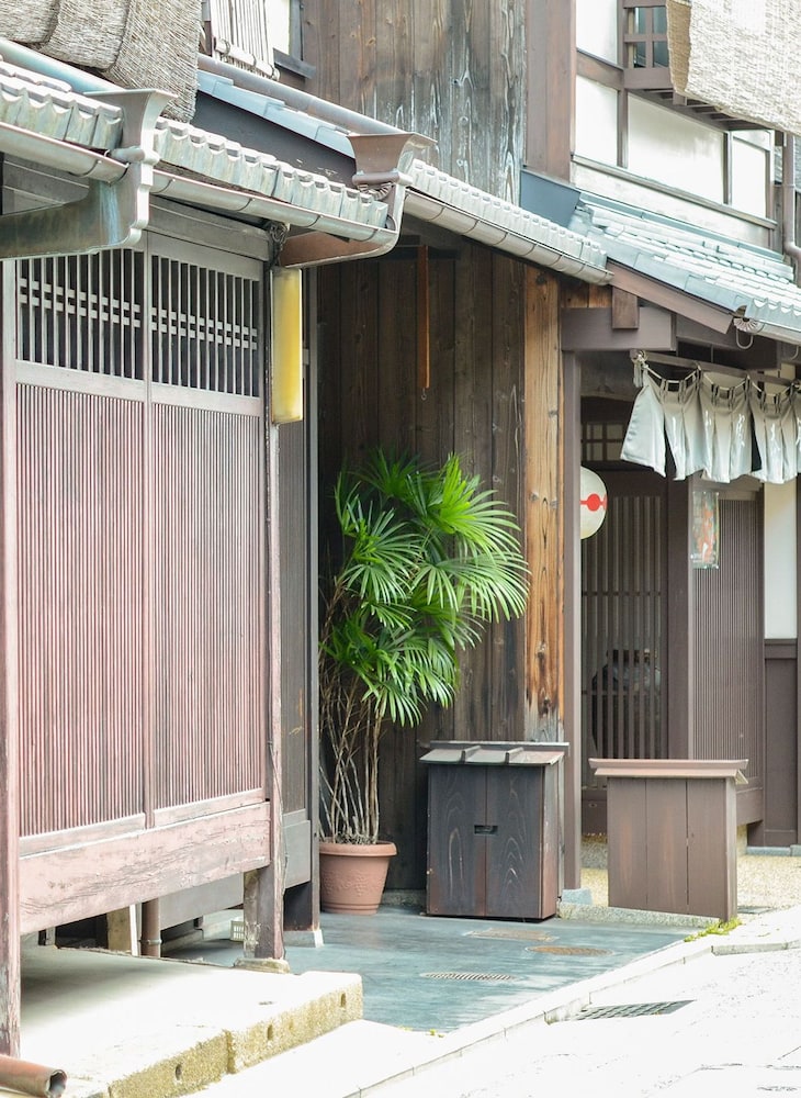 朱雀館　SUZAKU CROSSING 京都