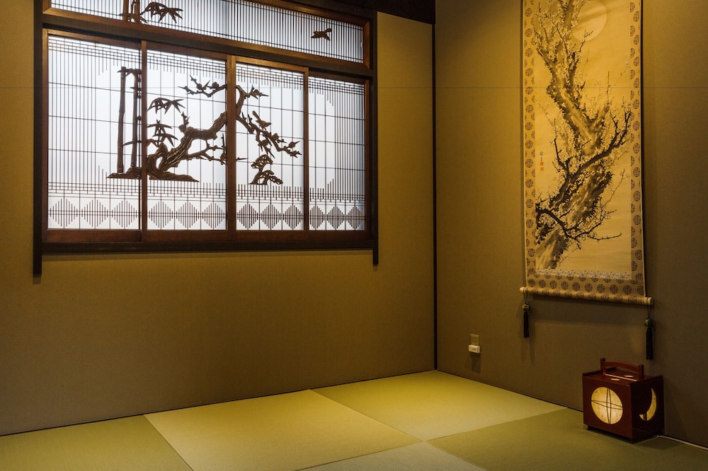 ファーイースト宮川 京都