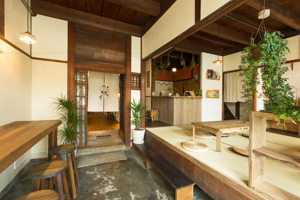 ゲストハウス ハチ 京都