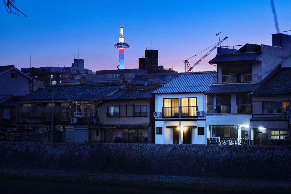HANARE KYOTO 京の宿 鴨川庵 京都